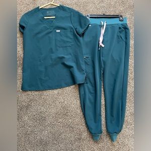 Figs set xs zamora jogger with small catarina top Caribbean blue